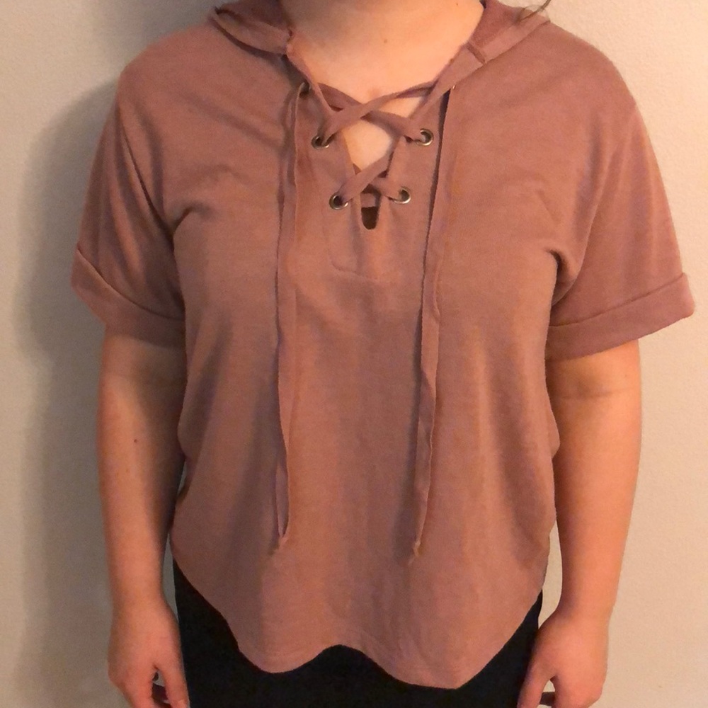 Short sleeve sweater with hood